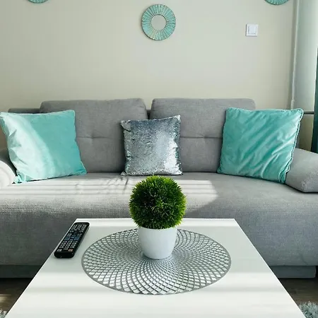 Zrinyi Central Apartman With Free Parking Nyiregyhaza Exterior photo