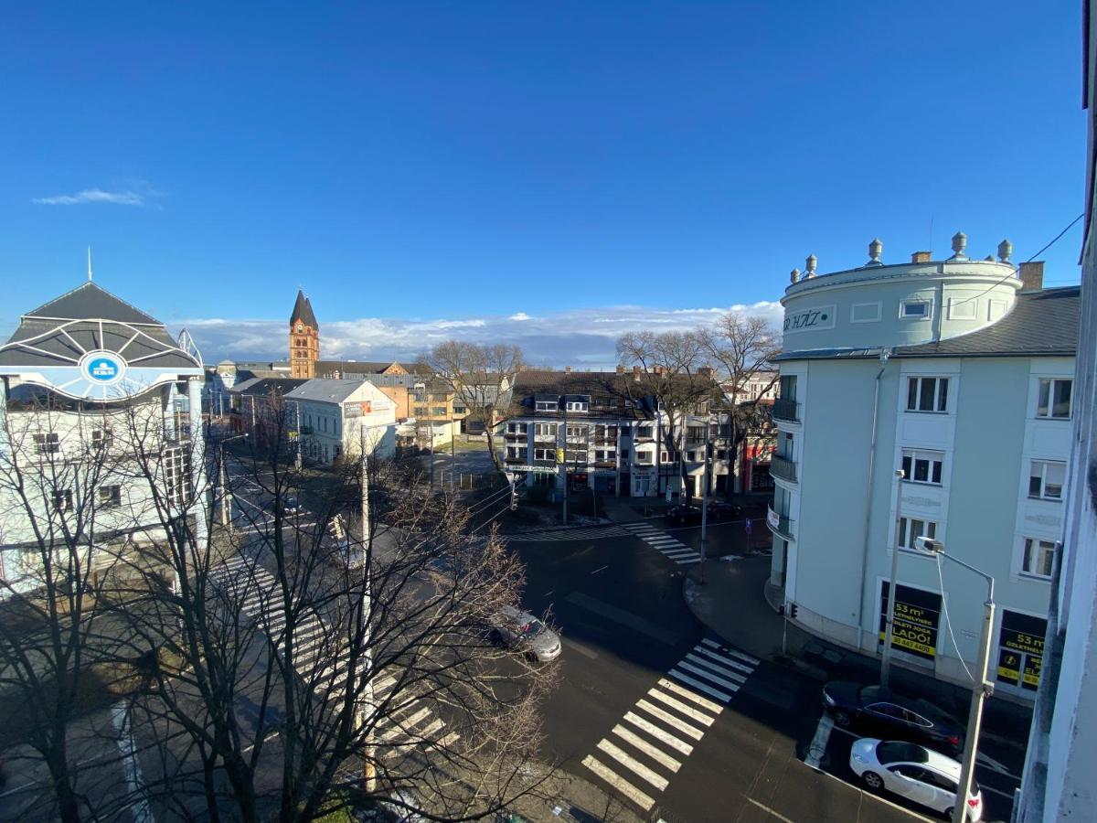 Zrinyi With Free Parking Apartment *