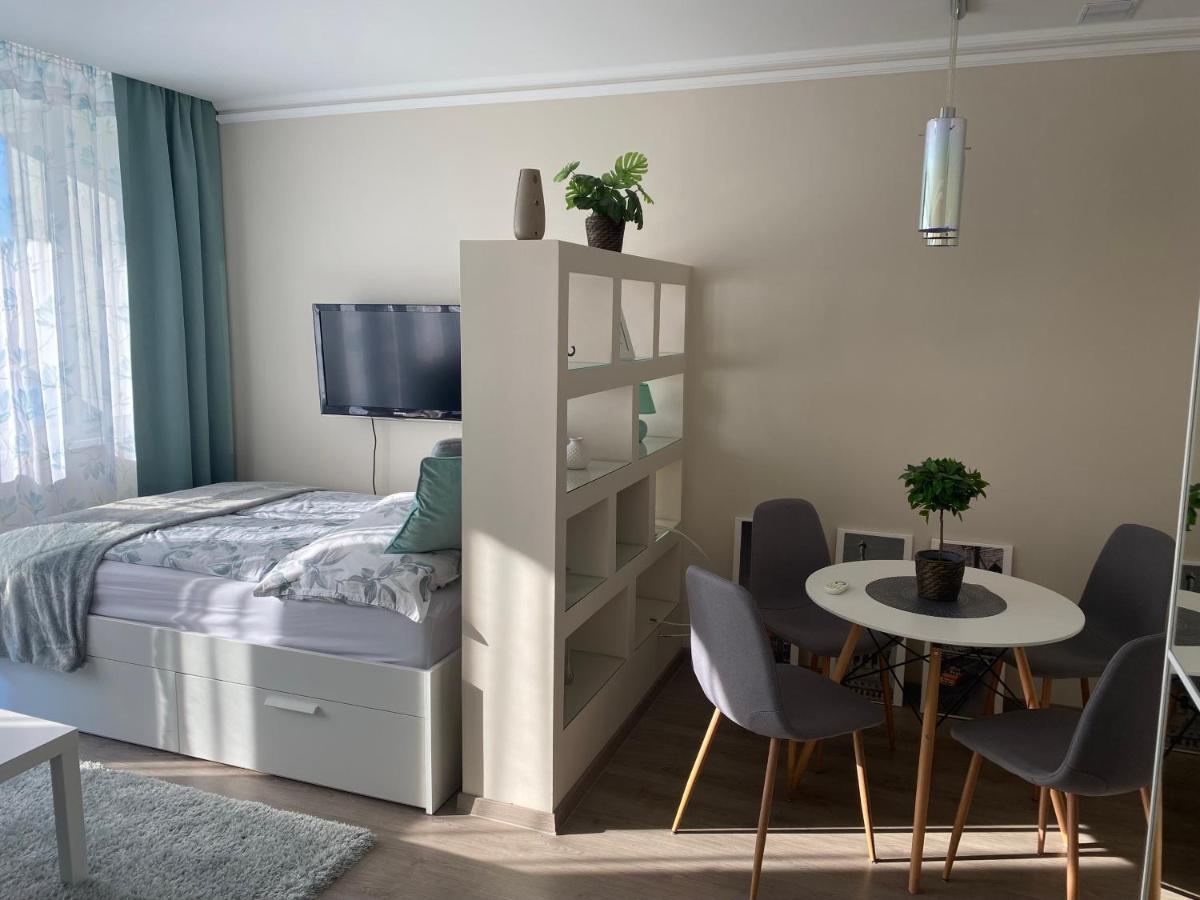 Zrinyi With Free Parking Apartment